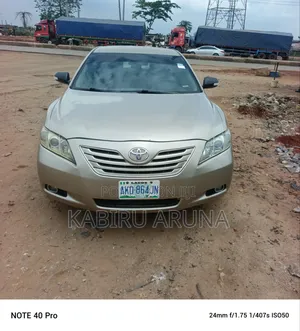 Toyota Camry 2006 Gold