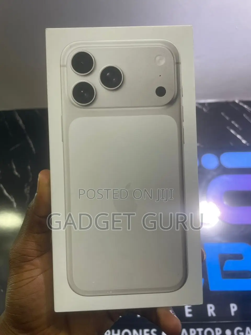 New Apple iPhone 17 Pro Max 1 TB Silver