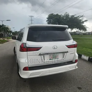 Lexus LX 2017 White