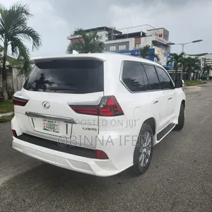 Lexus LX 2017 White