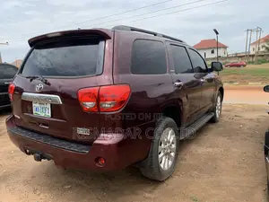 Toyota Sequoia SR5 FFV 4dr SUV 4WD (5.7L 8cyl 6A) 2010 Red