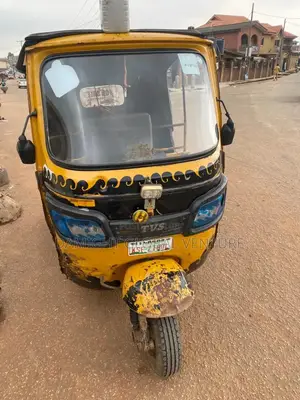 TVS King Deluxe Plus iTouch Start 2018 Yellow