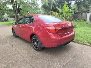 Toyota Corolla LE Eco (1.8L 4cyl 2A) 2019 Red
