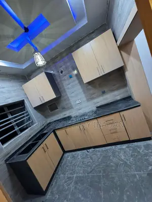 2bdrm Apartment in Eleyele for rent