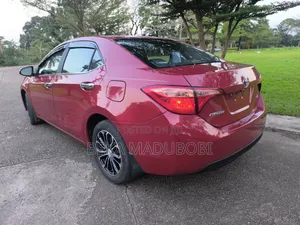 Toyota Corolla LE Eco (1.8L 4cyl 2A) 2019 Red