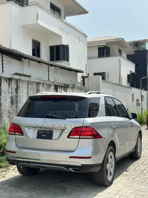 Mercedes-Benz GLE-Class 2016