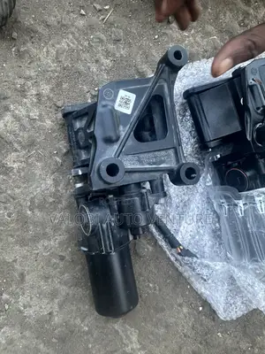 Side Step Engine Hanger Range Rover 2023