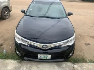 Toyota Camry XLE 4dr Sedan (3.5L 6cyl 6A) 2014 Black