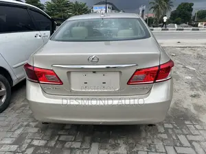 Lexus ES 350 2010 Gold