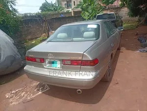 Toyota Camry 2001 Gray