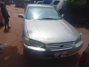 Toyota Camry 2001 Gray