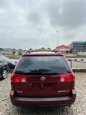Toyota Sienna LE AWD 2006 Red