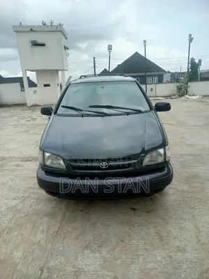 Toyota Sienna 2000 Black