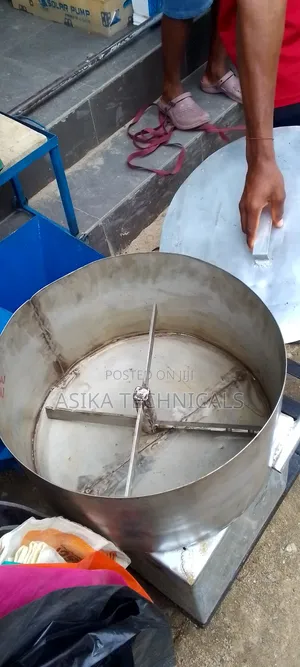Fufu Pounder