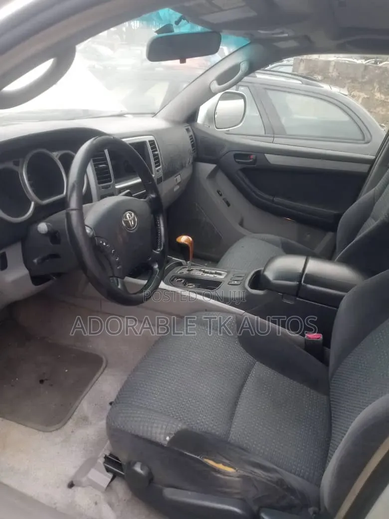 Toyota 4-Runner 2004 Silver