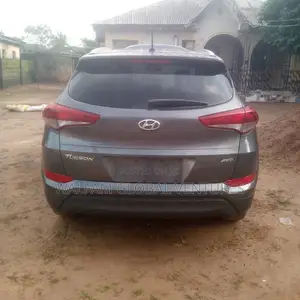 Hyundai Tucson 2016 Gray