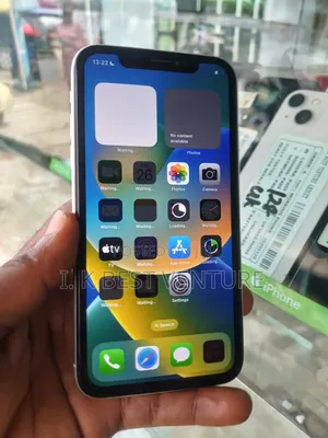 Apple iPhone XR 64 GB White