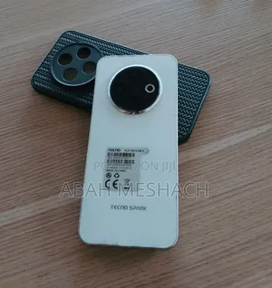 Tecno Spark 30C 128 GB White