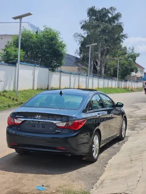 Hyundai Sonata Limited 2.0T Sedan (2.0L 4cyl 6A) 2013 Black