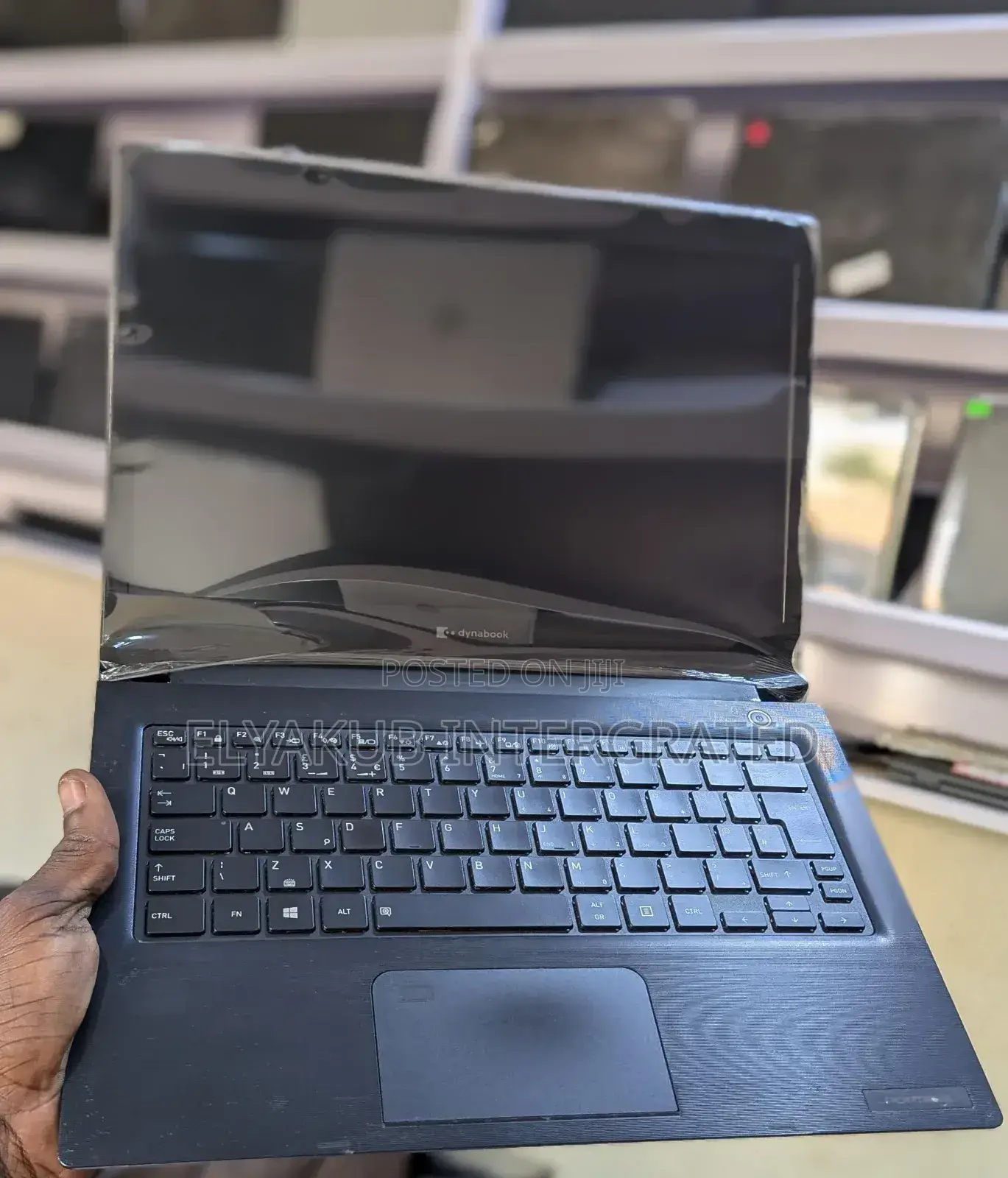 New Laptop Toshiba 8GB Intel Core i5 SSD 128GB