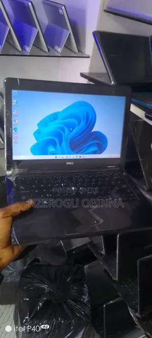 New Laptop Dell Latitude E5270 12GB Intel Core i5 HDD 500GB