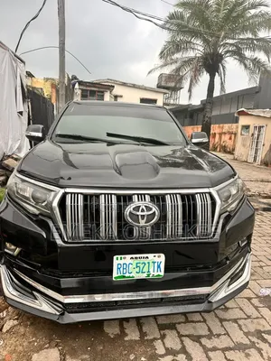 Toyota Land Cruiser Prado 2011 Black
