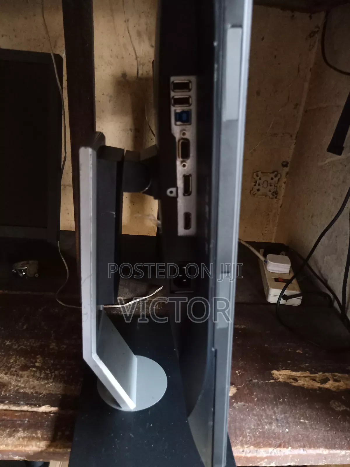 Dell 22inches