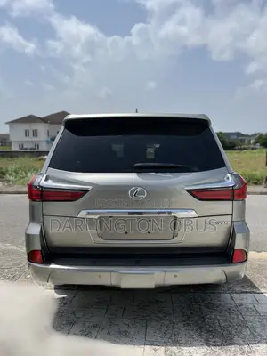 Lexus LX 570 (5 seats) AWD 2018 Gold