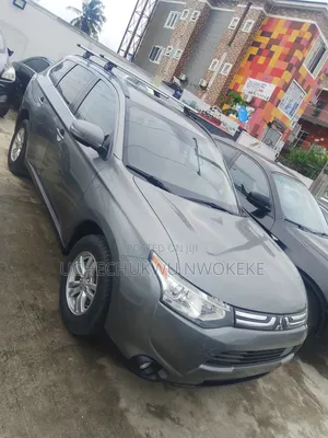 Mitsubishi Outlander SE (AWC) 2013 Gray