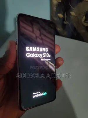 Samsung Galaxy S10e 128 GB Blue