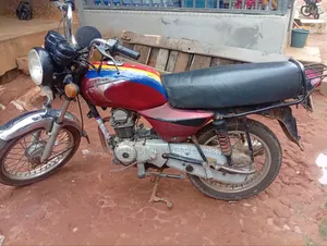 Bajaj Boxer 2024 Red