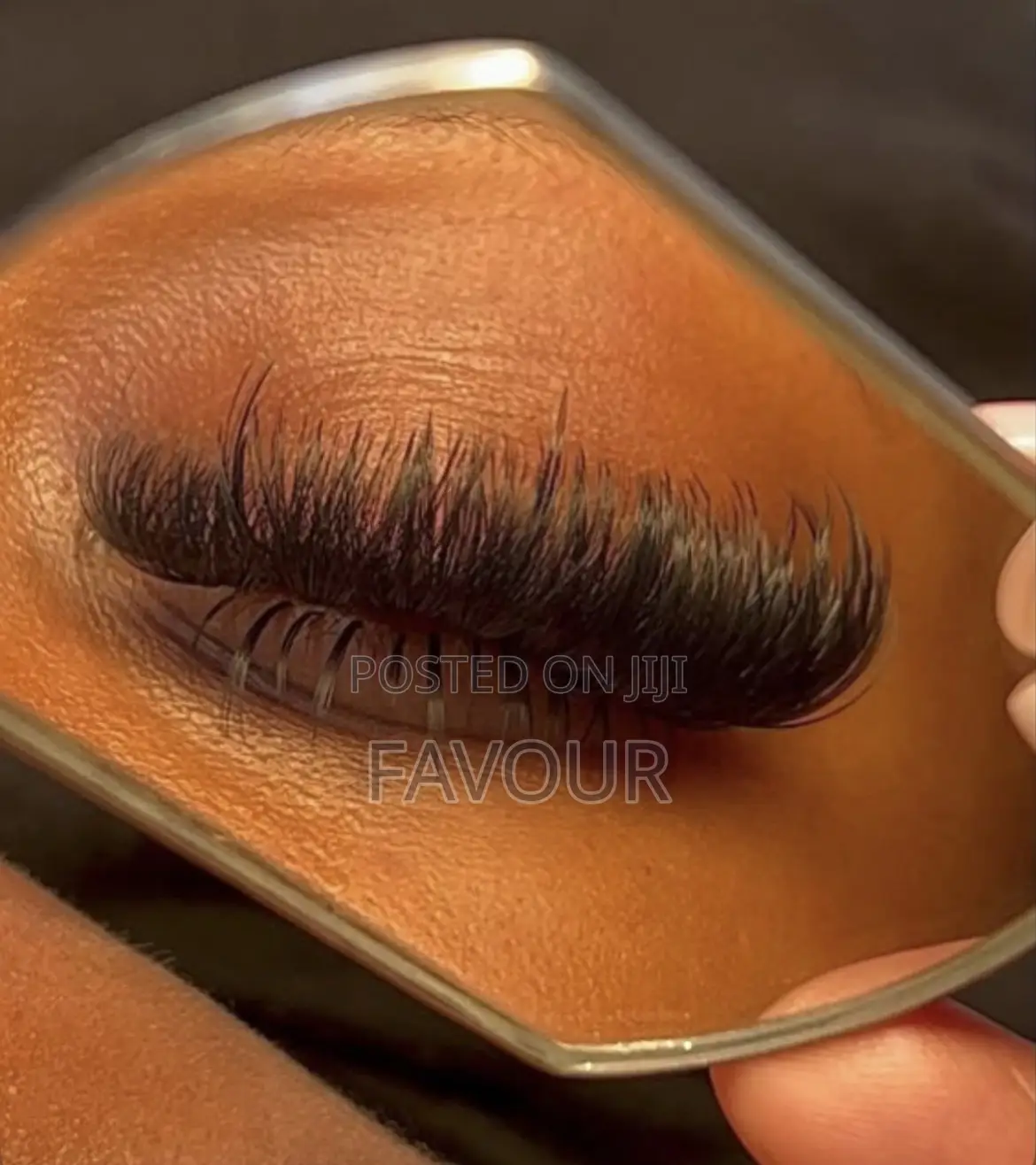 Luxury Cluster Lashes for a Flawless Look
