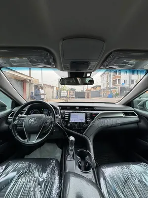 Toyota Camry 2018 White