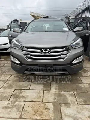 Hyundai Santa Fe Limited 4dr SUV AWD (3.3L 6cyl 6A) 2015 Gray