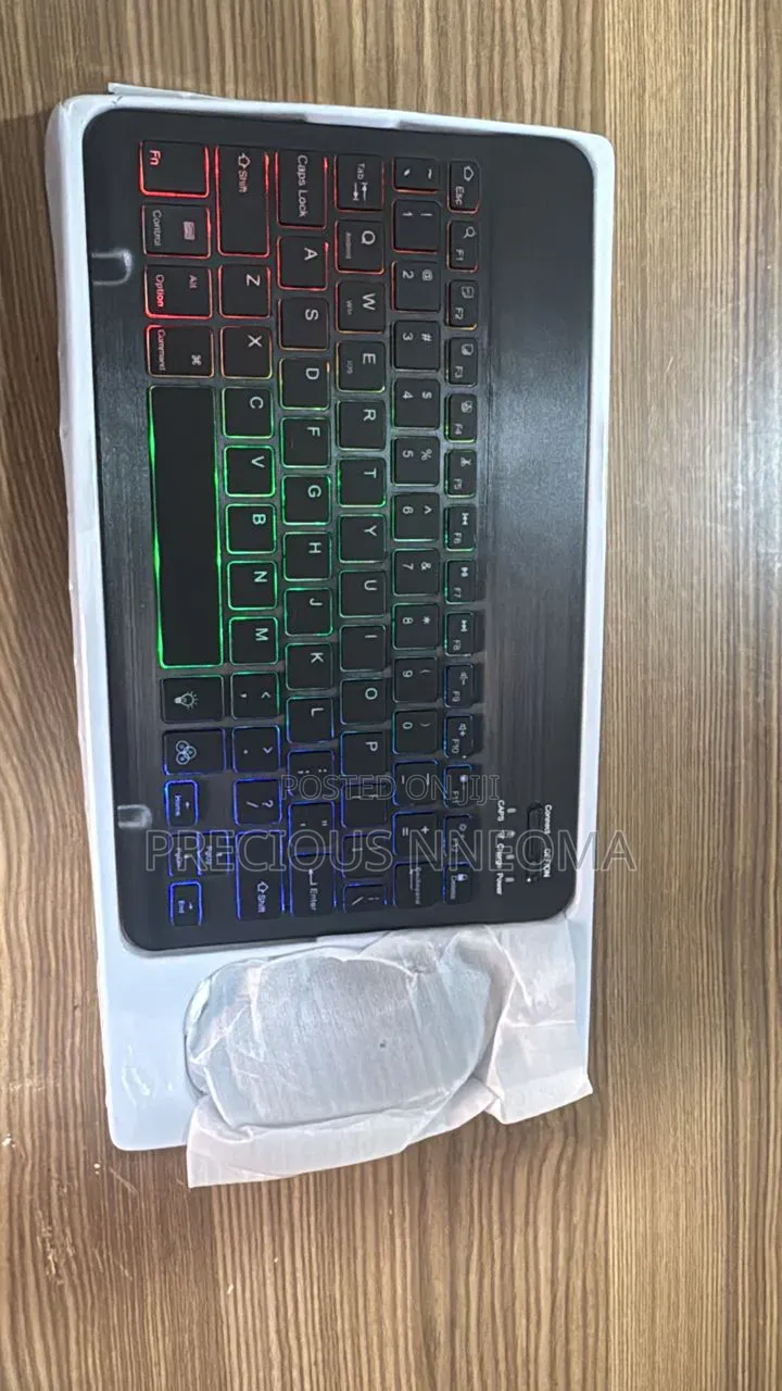 Rechargeable Bluetooth Key and Mouse With RGB Light