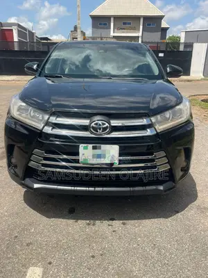 Toyota Highlander LE 4dr SUV AWD (3.5L 6cyl 6A) 2014 Black