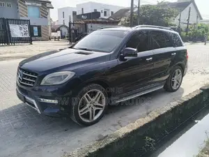 Mercedes-Benz M Class ML350 4MATIC 4dr SUV AWD (3.5L 6cyl 7A) 2014 Blue