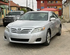 Toyota Camry 2010 Silver