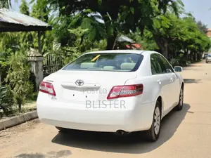 Toyota Camry LE 4dr Sedan (2.5L 4cyl 6AM) 2010 White