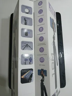 Q16 Smart Tracking Tripod