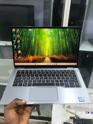 Laptop Dell Latitude 7400 2-in-1 8GB Intel Core i5 SSD 256GB