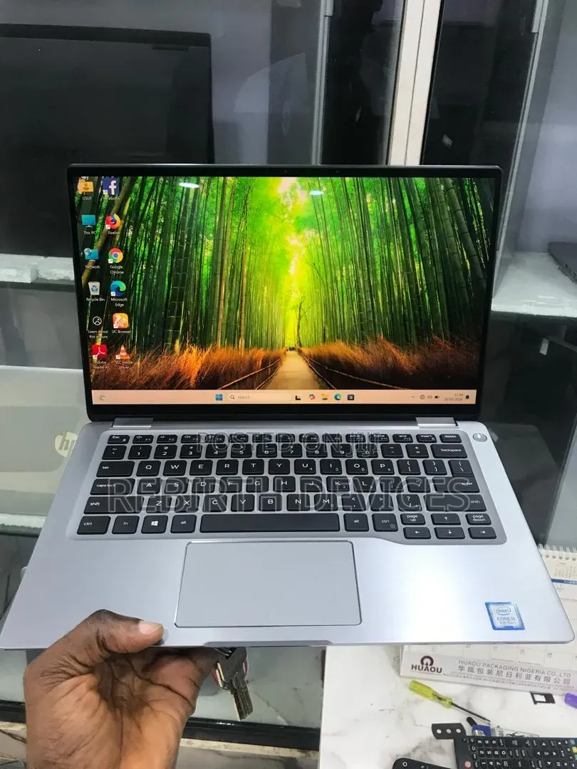 Laptop Dell Latitude 7400 2-in-1 8GB Intel Core i5 SSD 256GB