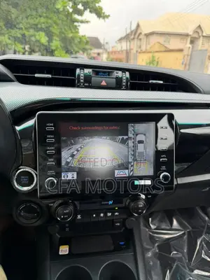New Toyota Hilux 2025 Black
