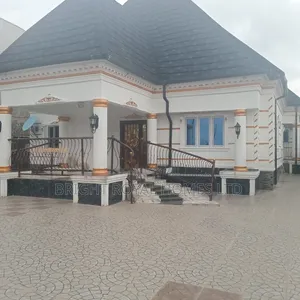 4bdrm Bungalow in Owerri for sale