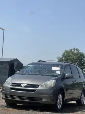 Toyota Sienna XLE 7 Passenger 2010 Gray