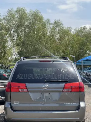 Toyota Sienna XLE 7 Passenger 2010 Gray