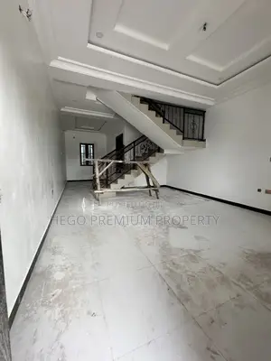 2bdrm Duplex in Ameachi Estate, East West Road for rent