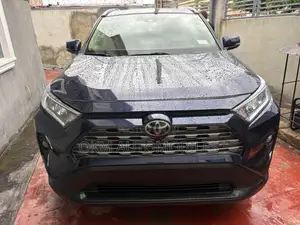 Toyota RAV4 Limited AWD 2020 Blue