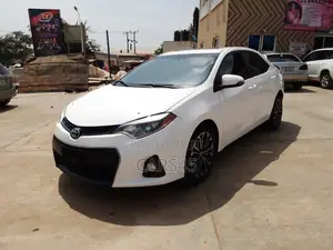 Toyota Corolla 2015 White