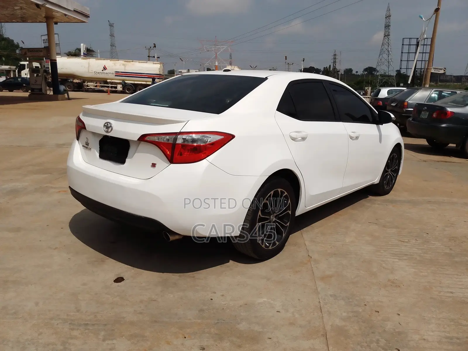 Toyota Corolla 2015 White